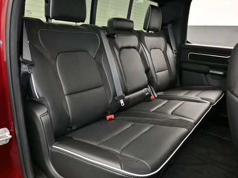 Used 2025 RAM 1500 Laramie AWD/4WD image 36
