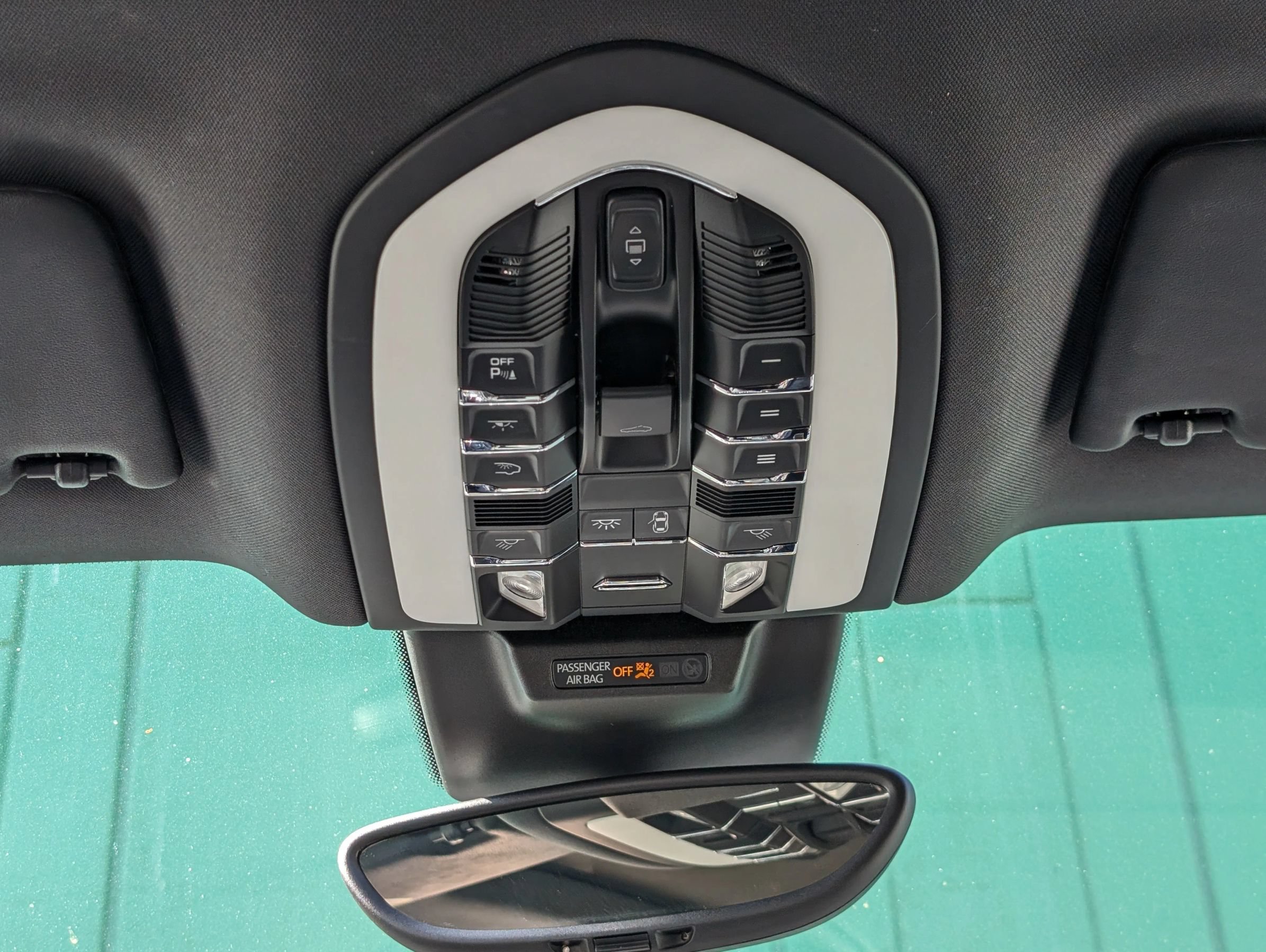 Used 2018 Porsche Macan S AWD/4WD image 22