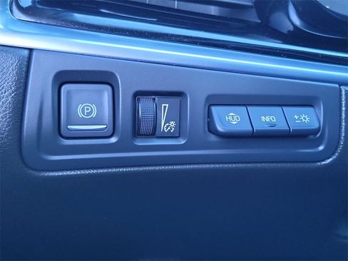 Used 2025 Cadillac XT6 Premium Luxury w/ Technology Package image 17