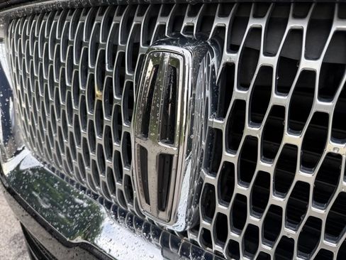 Used 2018 Lincoln Navigator L Reserve w/ Technology Package AWD/4WD image 6