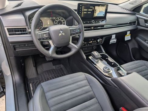 New 2026 Mitsubishi Outlander AWD image 14