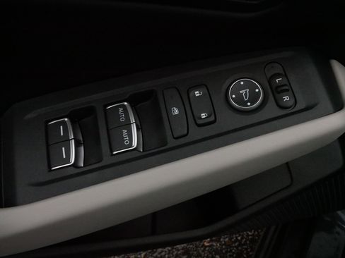 Certified 2025 Honda Accord SE image 19