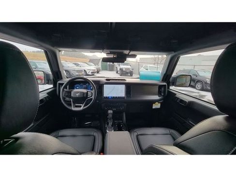 Used 2025 Ford Bronco Big Bend w/ Black Diamond Package image 3