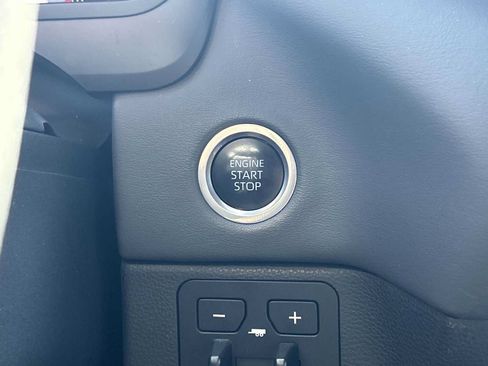 Used 2023 Toyota Tundra Platinum AWD/4WD image 16
