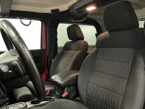Used 2012 Jeep Wrangler Sport AWD/4WD image 9