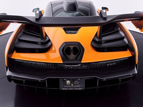 Used 2019 McLaren Senna RWD image 40