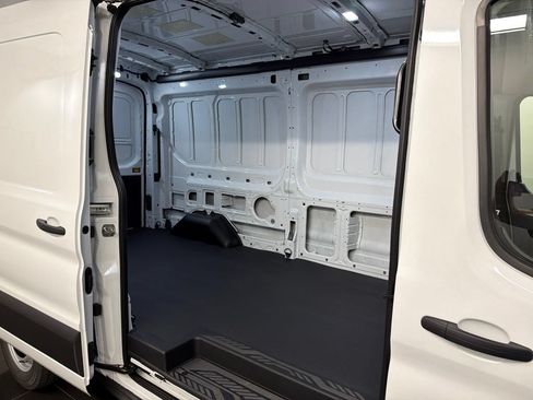 New 2026 Ford Transit 250 148 Medium Roof RWD image 29