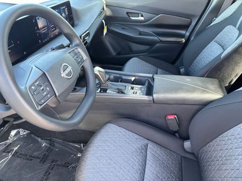 New 2026 Nissan Sentra SV w/ Floor Mat Package FWD image 17
