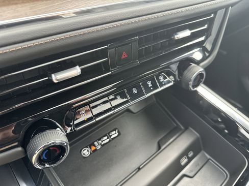 Certified 2025 Chevrolet Tahoe High Country image 18