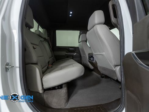 Used 2020 Chevrolet Silverado 2500 LTZ w/ LTZ Texas Edition image 35