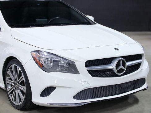 Used 2018 Mercedes-Benz CLA 250 image 2