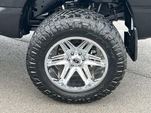 Used 2021 Nissan Titan SV w/ SV Convenience Package AWD/4WD image 20