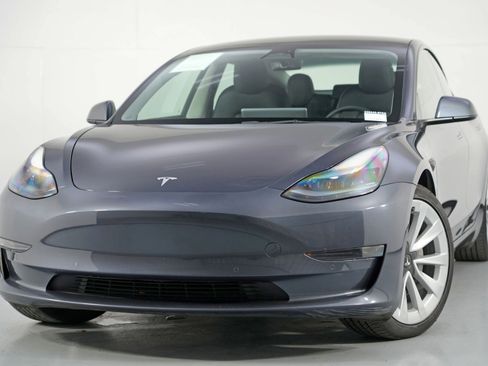 Used 2022 Tesla Model 3 image 3