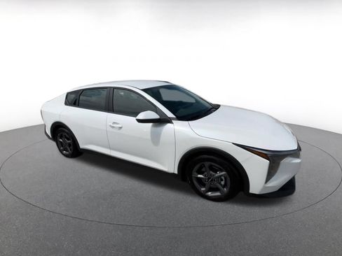 Used 2026 Kia K4 FWD image 2