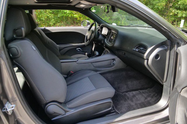 Used 2019 Dodge Challenger SXT w/ Driver Convenience Group AWD/4WD image 29