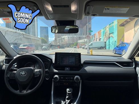 Used 2022 Toyota RAV4 XLE FWD image 20