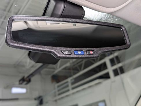 Used 2021 Chevrolet Colorado Z71 AWD/4WD image 34