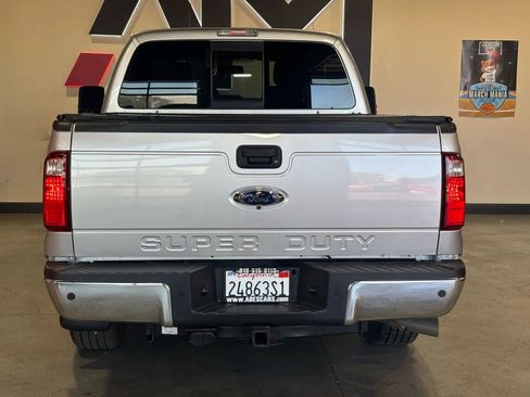 Used 2015 Ford F350 Lariat w/ Lariat Interior Package RWD image 5