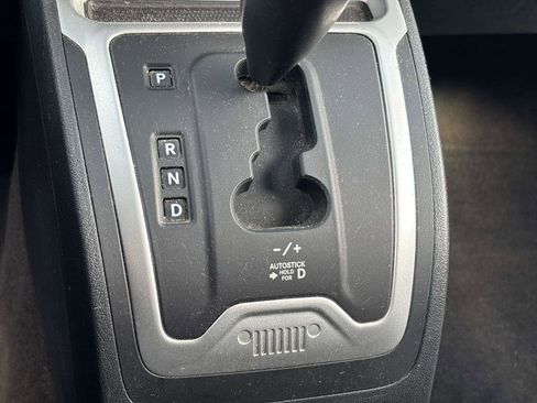 Used 2014 Jeep Compass Latitude w/ All Weather Capability Group image 18