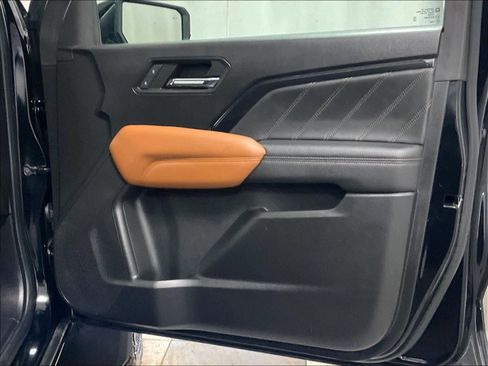 Used 2023 GMC Canyon AT4 w/ AT4 Premium Package image 12