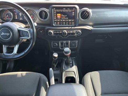 Used 2021 Jeep Wrangler Unlimited Sahara AWD/4WD image 14