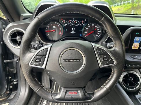Used 2016 Chevrolet Camaro SS RWD image 12