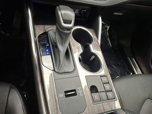 Used 2023 Toyota Highlander Platinum AWD/4WD image 12