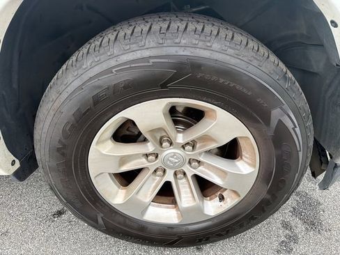 Used 2020 RAM 1500 Laramie RWD image 12