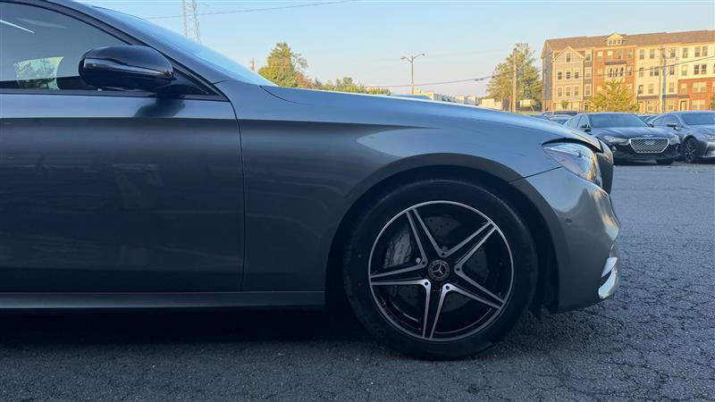 Used 2018 Mercedes-Benz E 300 image 5