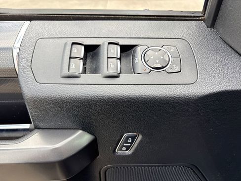 Used 2016 Ford F150 XLT w/ Equipment Group 302A Luxury AWD/4WD image 17