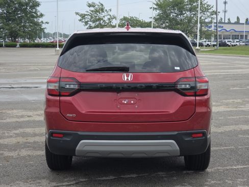 Used 2025 Honda Pilot EX-L image 18