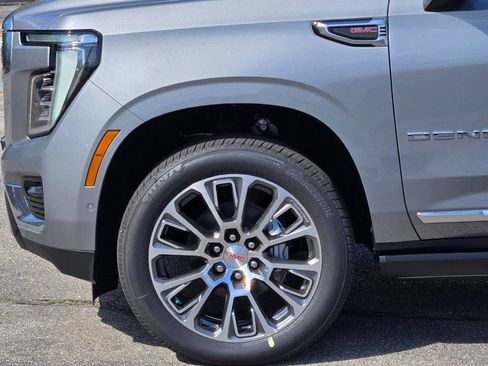 New 2026 GMC Yukon Denali w/ Sun & Power Step Package AWD/4WD image 31
