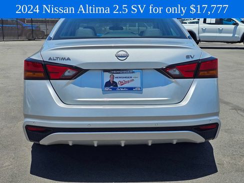 Used 2024 Nissan Altima 2.5 SV FWD image 6