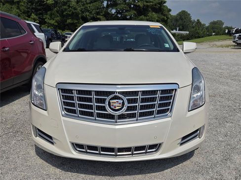 Used 2015 Cadillac XTS Luxury FWD image 2