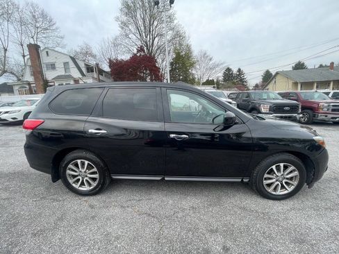 Used 2015 Nissan Pathfinder S image 5