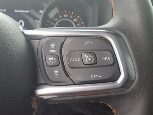 Certified 2025 Jeep Wrangler Unlimited Sahara AWD/4WD image 29