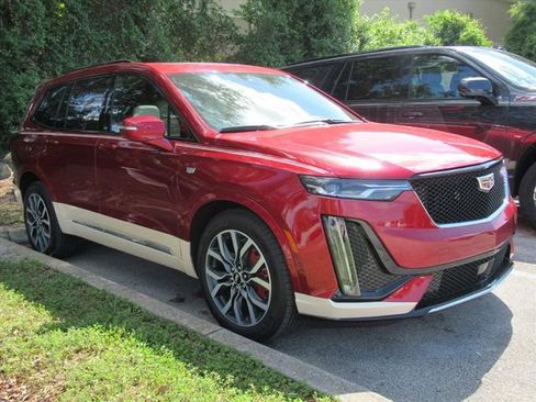 Used 2024 Cadillac XT6 Sport w/ Technology Package image 1