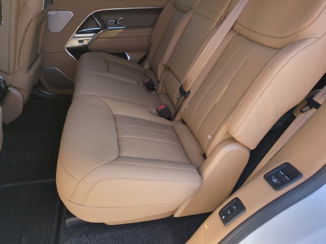 New 2027 Land Rover Range Rover Long Wheelbase Autobiography AWD/4WD image 15