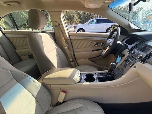 Certified 2017 Ford Taurus SE image 28