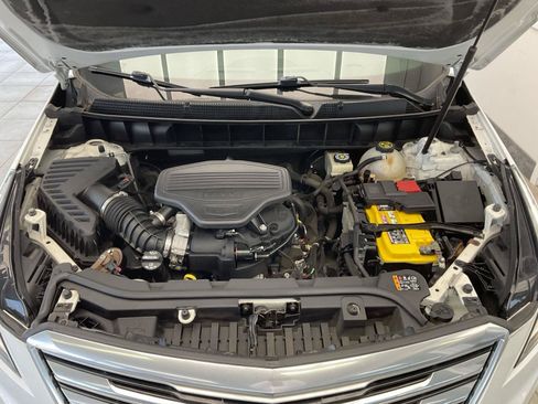 Used 2017 Cadillac XT5 Luxury w/ Driver Awareness Package AWD/4WD image 26