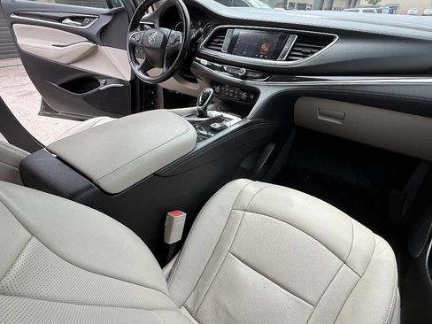 Used 2019 Buick Enclave Essence FWD image 70