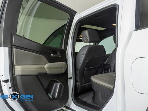 Used 2024 Chevrolet Colorado ZR2 w/ ZR2 Convenience Package III image 23