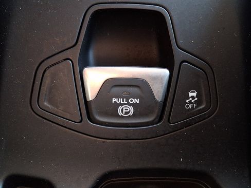 Used 2021 Jeep Renegade Sport image 21