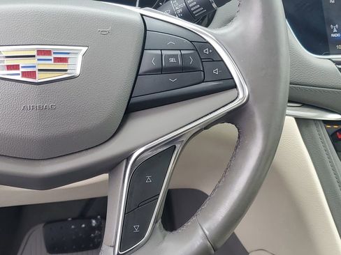 Used 2018 Cadillac XT5 Luxury w/ Driver Awareness Package image 16