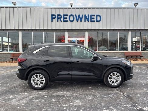 Used 2023 Ford Escape Active w/ Tech Pack #2 image 2
