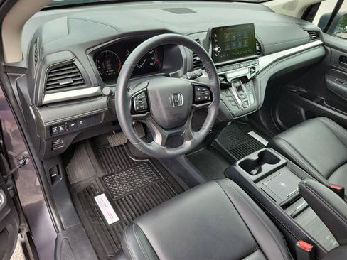 Used 2025 Honda Odyssey EX-L image 2