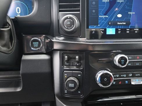 New 2026 Ford F250 Lariat w/ Black Appearance Package image 17