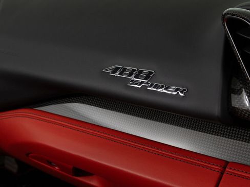 Used 2018 Ferrari 488 Spider image 45
