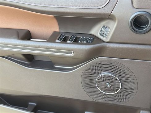 Used 2022 Ford Expedition King Ranch image 18