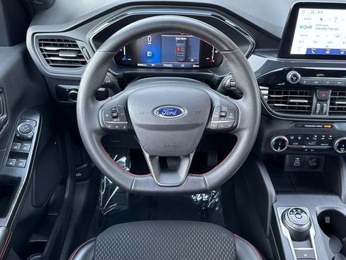 Used 2025 Ford Escape ST-Line FWD image 16